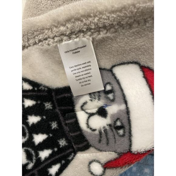 CHRISTMAS CATS in Hats & Fair Isle Sweaters LIFE IS GOOD 50X70 Throw Blanket Cat - Picture 6 of 8